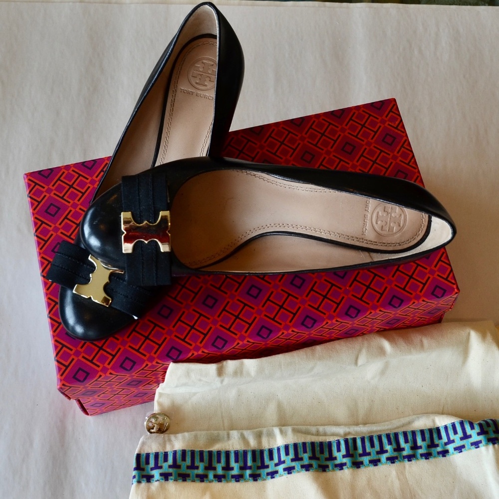 Tory Burch Gemini Link Bow Wedge Shoe